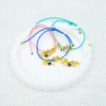 Βραχιόλι με χρυσό στοιχείο και λευκή χάντρα - CC255-0