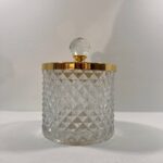 Μπομπονιέρα γάμου φοντανιέρα με χρυσό καπάκι