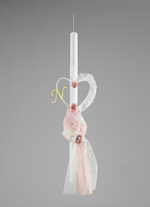 Ρομαντική Λαμπάδα Βάπτισης με Καρδιά και Ανθοστολισμό ΛΒ263