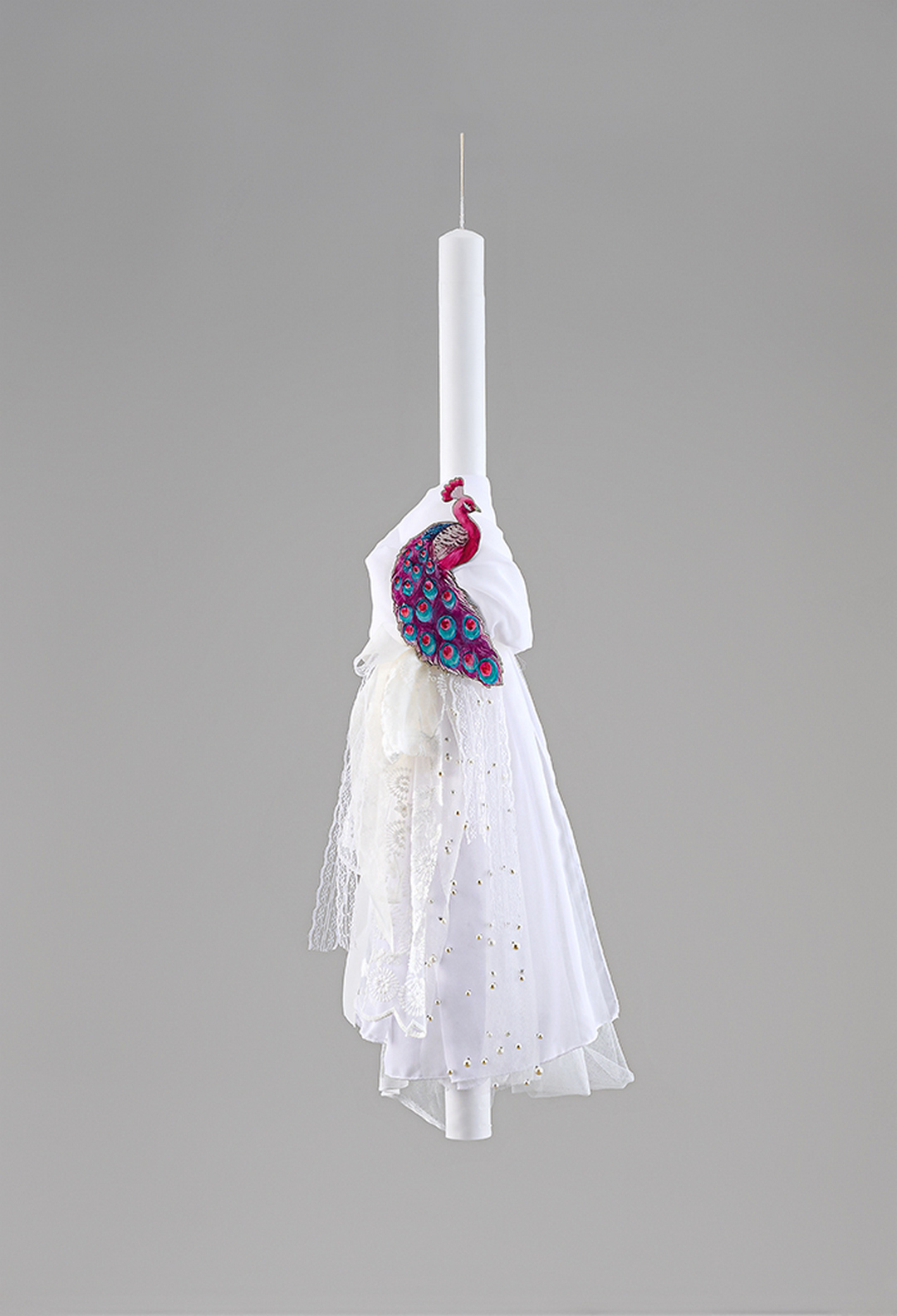 ΛΒ 290 Λαμπάδα Βάπτισης με Εντυπωσιακό Παγώνι και Δαντέλα ΛΒ290 - Image 1