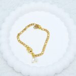 Βραχιόλι με χρυσή αλυσίδα και λευκές χάντρες - CC268-0