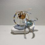 Μπομπονιέρα Βάπτισης με Χρυσή Κορώνα και Γαλάζιες Λεπτομέρειες - Image 2