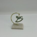 Μπομπονιέρα Βάπτισης σε Βότσαλο με Θέμα το Άλογο – Φυσική Κομψότητα & Διαχρονικό Στυλ - Image 3