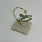 Μπομπονιέρα Βάπτισης σε Βότσαλο με Θέμα το Άλογο – Φυσική Κομψότητα & Διαχρονικό Στυλ - Image 4