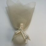 Μπομπονιέρα Γάμου με Φυσικό Λινό και Αέρινο Τούλι