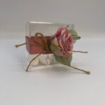 Μπομπονιέρα γάμου κουτάκι με λουλούδι και κορδέλα φιόγκο - Image 2