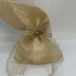 Χρυσή Αρμονία: Μπομπονιέρα Γάμου με Δαντέλα και Πέρλα