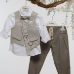 Κομψό Βαπτιστικό Σύνολο για Αγόρι σε Μπεζ & Πούρο Α4752