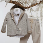 "Κομψότητα και Άνεση: Βαπτιστικό Σύνολο για Μικρό Κύριο"Α4775