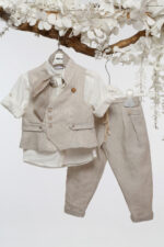 Λιτή Κομψότητα: Βαπτιστικό Γιλέκο για Μικρό Κύριο με Στιλ Α4767