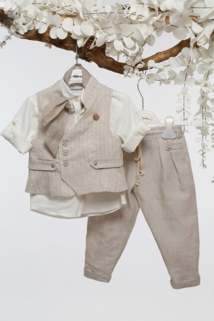 Λιτή Κομψότητα: Βαπτιστικό Γιλέκο για Μικρό Κύριο με Στιλ Α4767