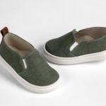 Στυλάτα Slip-On Βάπτισης σε Χακί για Μικρούς Κυρίους EVERKID A531B