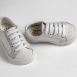 Κομψά Λευκά Sneakers Βάπτισης με Γκρι Λεπτομέρειες για Μικρούς Κυρίους EVERKID Α533Ρ