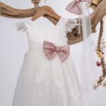 Η Λάμψη της Πρώτης Ευχής: Βαπτιστικό Φόρεμα με Γκλίτερ και Ροζ Φιόγκο ΜΒ Κ135