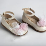 Εκρού Βαπτιστικά Παπούτσια "Αέρινη Δαντέλα" K569Ε