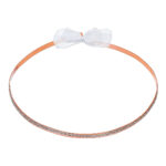 Κομψά επάργυρα στέφανα γάμου με διακριτικές ροζ χρυσές λεπτομέρειες, που συμβολίζουν την ένωση δύο ψυχών με αγάπη και αρμονία.