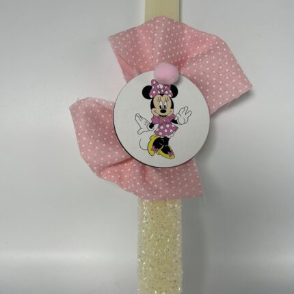 Αυτή η λαμπάδα είναι διακοσμημένη με ροζ πουά ύφασμα και ένα κυκλικό στοιχείο που απεικονίζει μια γνωστή παιδική φιγούρα. Ιδανική για παιδιά που αγαπούν τους κλασικούς χαρακτήρες κινουμένων σχεδίων! 🎀✨ Αυτή η λαμπάδα είναι διακοσμημένη με ροζ πουά ύφασμα και ένα κυκλικό στοιχείο που απεικονίζει μια γνωστή παιδική φιγούρα. Ιδανική για παιδιά που αγαπούν τους κλασικούς χαρακτήρες κινουμένων σχεδίων! 🎀✨