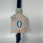 Λαμπάδα Πασχαλινή Χειροποίητη με Αερόστατο και Ξύλινο Σπιτάκι