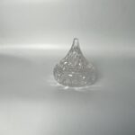 "Κρυστάλλινη Μπομπονιέρα Γάμου με Πολυτελή Σχεδίαση"