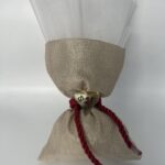 Μπομπονιέρα Λινάτσας με Τούλι και Καρδιά: Ένα Ρουστίκ και Ρομαντικό Δώρο με Προσωπικότητα - Image 2