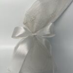 Λευκή Μπομπονιέρα Τούλι με Σατέν Φιόγκο: Ένα Αέρινο και Κομψό Δώρο - Image 2