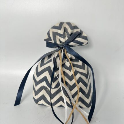 Κομψή Μπομπονιέρα Βάπτισης για Αγόρι με Μοντέρνο Σχέδιο