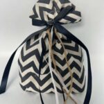 Κομψή Μπομπονιέρα Βάπτισης για Αγόρι με Μοντέρνο Σχέδιο - Image 2