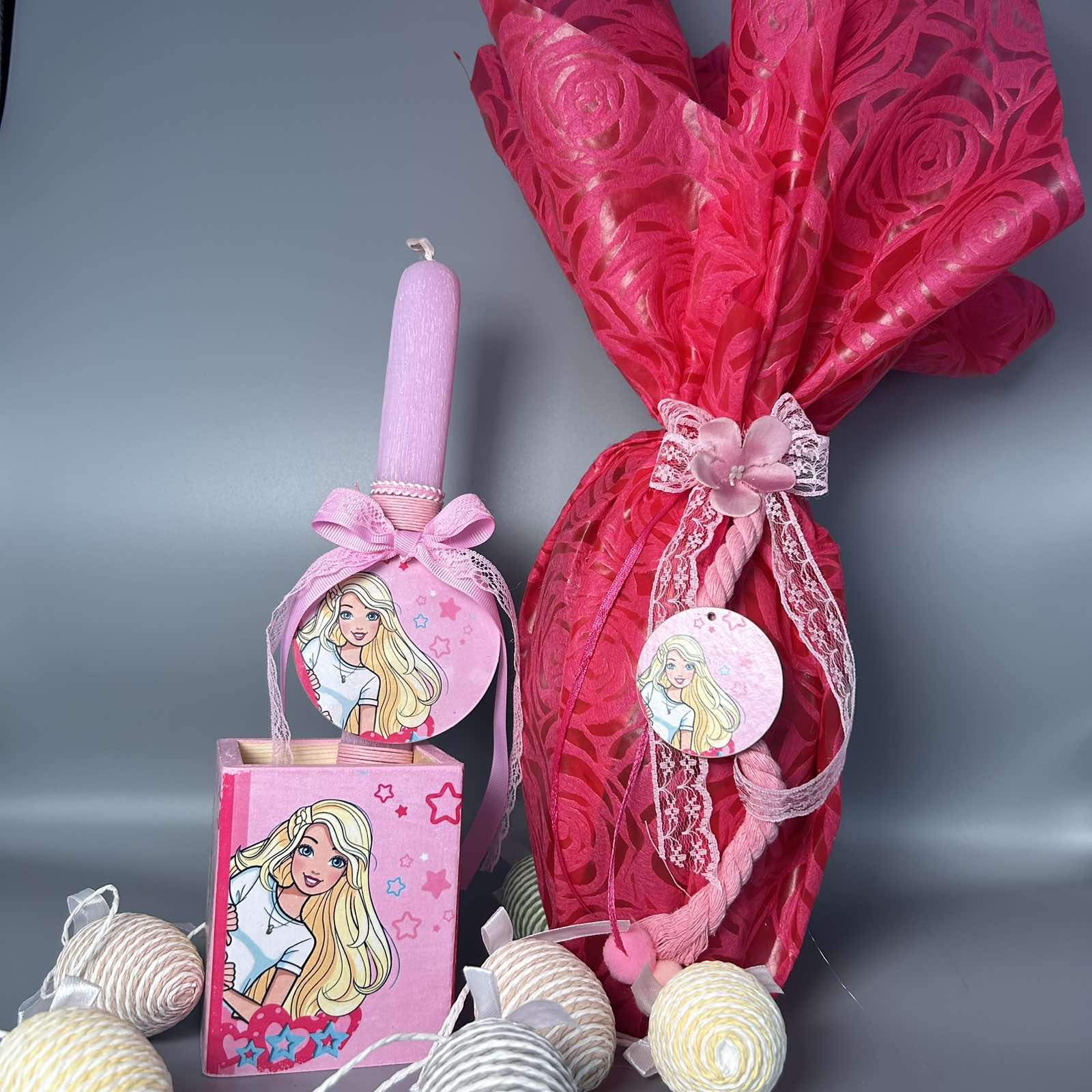 Πασχαλινή Λαμπάδα Barbie με Μολυβοθήκη – Ρομαντικό Δώρο για Κορίτσια! Πασχαλινή Λαμπάδα Barbie με Μολυβοθήκη – Ρομαντικό Δώρο για Κορίτσια!