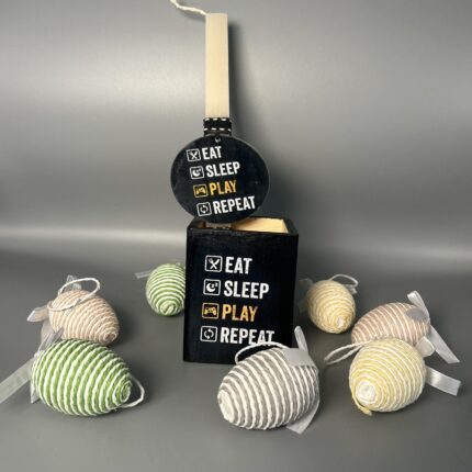 Πασχαλινή Λαμπάδα Gamer "Eat, Sleep, Play, Repeat" – Ιδανικό Δώρο για Gamers!