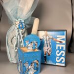 Μπλε Λαμπάδα Messi με Μολυβοθήκη & Φωτιζόμενο Διακοσμητικό – Διαθέσιμα και Ξεχωριστά - Image 2