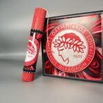 Φωτιζόμενη Πασχαλινή Λαμπάδα με Θέμα Ολυμπιακός – Ιδανική για Φίλους της Ομάδας - Image 3
