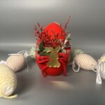 Χειροποίητο Κερί "Πασχαλινό Αυγό με Κόκκινα Λουλούδια" (Διακοσμητικό & Επιλογή Προσθήκης)