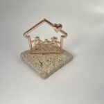 "Η Οικογένεια στην Καρδιά": Μια Μπομπονιέρα με Αγάπη και Οικογενειακή Θαλπωρή