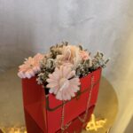 Αρωματική Ανθοδέσμη Somon and flowers – Χειροποίητη Σύνθεση Λουλουδιών