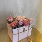 "Royal Rosse Bag": Σούπερ Μοσχομυρωδάτη Ανθοδέσμη από Κερί Σόγιας σε Τσαντούλα