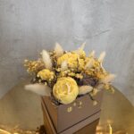 Golden Bloom – Χειροποίητη Ανθοδέσμη από Κεριά Σόγιας